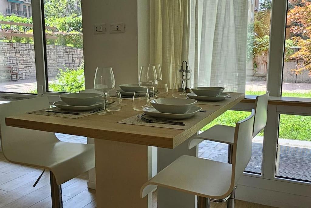 Urban De Angeli, 7 * Milan
